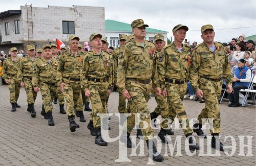 Чирмешәндә Җиңү көненә багышланган парад (ФОТОРЕПОРТАЖ)