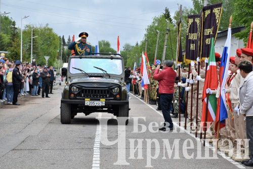 Чирмешәндә Җиңү көненә багышланган парад (ФОТОРЕПОРТАЖ)