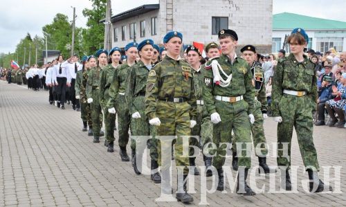 Чирмешәндә Җиңү көненә багышланган парад (ФОТОРЕПОРТАЖ)