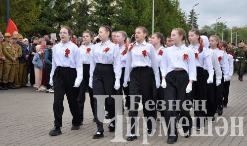 Чирмешәндә Җиңү көненә багышланган парад (ФОТОРЕПОРТАЖ)