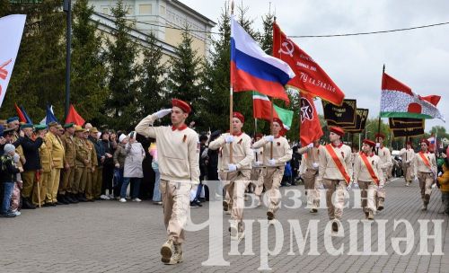 Чирмешәндә Җиңү көненә багышланган парад (ФОТОРЕПОРТАЖ)