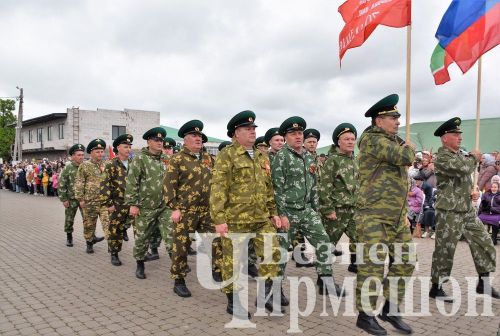 Чирмешәндә Җиңү көненә багышланган парад (ФОТОРЕПОРТАЖ)