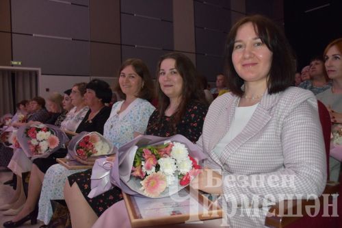 Чирмешән районының социаль тармак хезмәткәрләрен хөрмәтләделәр (ФОТОРЕПОРТАЖ)