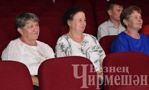 Чирмешән районының социаль тармак хезмәткәрләрен хөрмәтләделәр (ФОТОРЕПОРТАЖ)