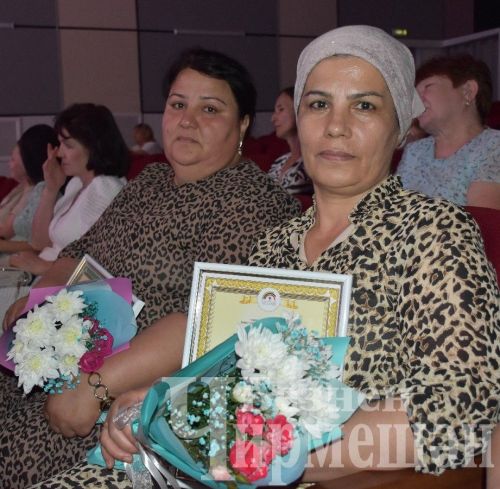 Чирмешән районының социаль тармак хезмәткәрләрен хөрмәтләделәр (ФОТОРЕПОРТАЖ)