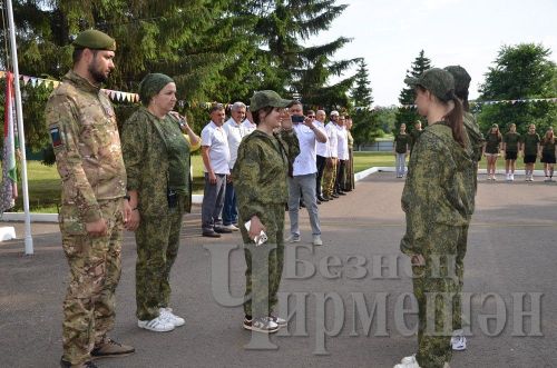 В лагере "Солнечный" торжественно открыли первую смену (ФОТОРЕПОРТАЖ)