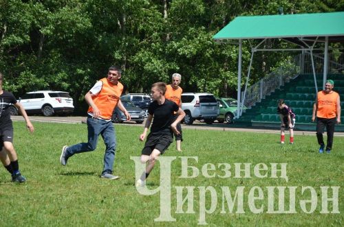 Чирмешән эшмәкәрләре футболдан соң сарык шулпасы белән сыйландылар (ФОТОРЕПОРТАЖ)
