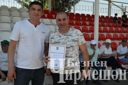 Чирмешән эшмәкәрләре футболдан соң сарык шулпасы белән сыйландылар (ФОТОРЕПОРТАЖ)