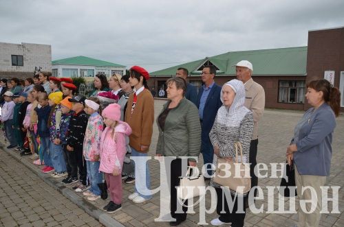В Черемшанском районе почтили память героев и зажгли свечи у Вечного огня (ФОТОРЕПОРТАЖ)