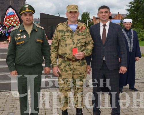 Чирмешәндә хәрби хәрәкәтләр ветераннары көненә багышланган митинг үтте (ФОТОРЕПОРТАЖ)