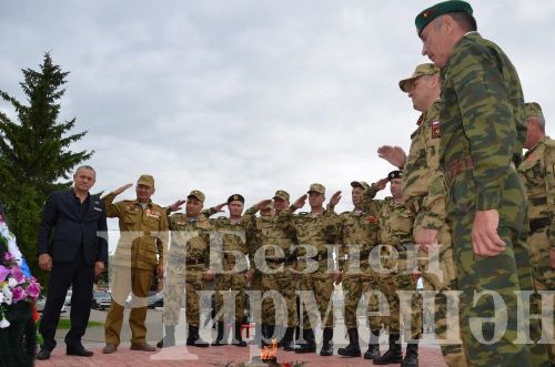 Чирмешәндә хәрби хәрәкәтләр ветераннары көненә багышланган митинг үтте (ФОТОРЕПОРТАЖ)