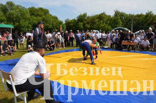 Чирмешән Сабан туе: баш батыр Марат Каримовны питбайк белән бүләкләделәр (ФОТОРЕПОРТАЖ)