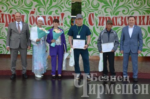Чирмешән Сабан туе: кыр батыры мини-тракторга ия (ФОТОРЕПОРТАЖ)