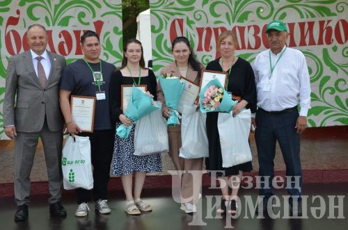 Чирмешән Сабан туе: кыр батыры мини-тракторга ия (ФОТОРЕПОРТАЖ)