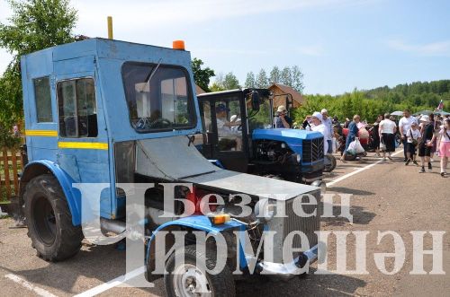 Чирмешән Сабан туе: баш батыр Марат Каримовны питбайк белән бүләкләделәр (ФОТОРЕПОРТАЖ)