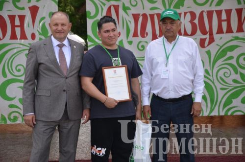 Чирмешән Сабан туе: кыр батыры мини-тракторга ия (ФОТОРЕПОРТАЖ)