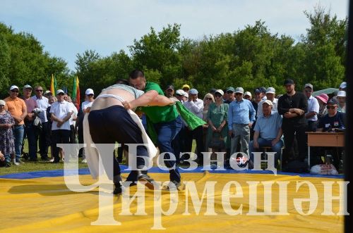 Чирмешән Сабан туе: баш батыр Марат Каримовны питбайк белән бүләкләделәр (ФОТОРЕПОРТАЖ)