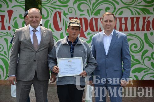 Чирмешән Сабан туе: кыр батыры мини-тракторга ия (ФОТОРЕПОРТАЖ)