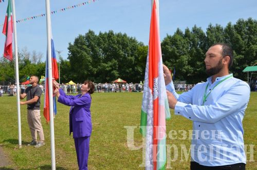 Чирмешән Сабан туе: кыр батыры мини-тракторга ия (ФОТОРЕПОРТАЖ)