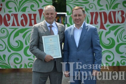Чирмешән Сабан туе: кыр батыры мини-тракторга ия (ФОТОРЕПОРТАЖ)