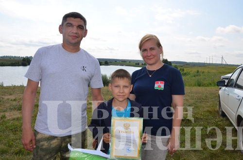 Черемшанцы на Ильмовском пруду соревновались в рыбной ловле (ФОТОРЕПОРТАЖ)