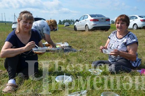 Черемшанцы на Ильмовском пруду соревновались в рыбной ловле (ФОТОРЕПОРТАЖ)