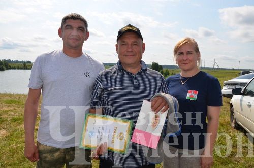 Черемшанцы на Ильмовском пруду соревновались в рыбной ловле (ФОТОРЕПОРТАЖ)