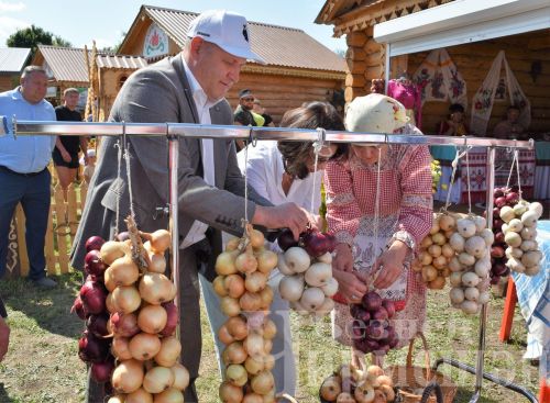 Чирмешәндә "Суган даласы" бәйрәме узды (ФОТОРЕПОРТАЖ)