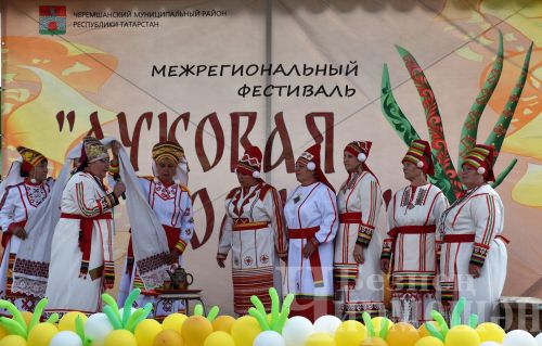 Чирмешәндә "Суган даласы" бәйрәме узды (ФОТОРЕПОРТАЖ)