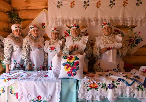 Чирмешәндә "Суган даласы" бәйрәме узды (ФОТОРЕПОРТАЖ)