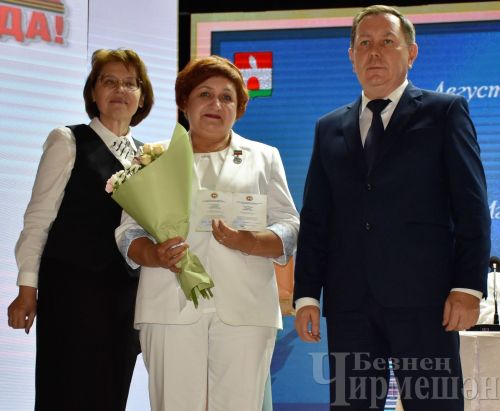 Чирмешәндә яңа уку елы алдыннан укытучыларны бүләкләделәр (ФОТОРЕПОРТАЖ)