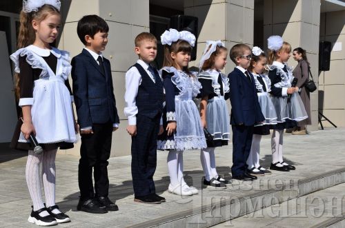 Чирмешәндә укытучыларның август конференциясе хәйрия ярминкәсе белән башланды (ФОТОРЕПОРТАЖ)