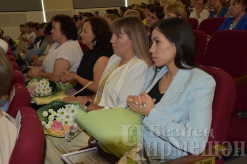 Чирмешәндә укытучыларның август конференциясе хәйрия ярминкәсе белән башланды (ФОТОРЕПОРТАЖ)