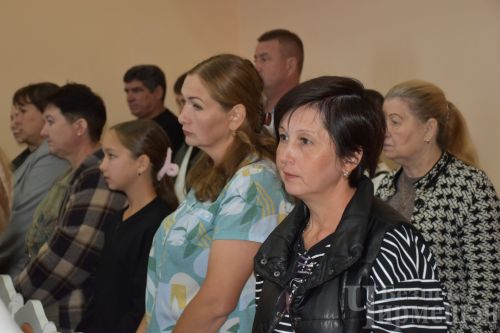 Татарстан Республикасы көне алдыннан яшь чирмешәнлеләргә паспортлар тапшырдылар (ФОТОРЕПОРТАЖ)