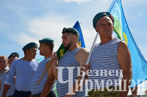 Чирмешәндә һава десантчылары бәйрәм итте (ФОТОРЕПОРТАЖ)
