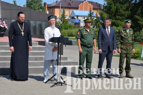 Чирмешәндә һава десантчылары бәйрәм итте (ФОТОРЕПОРТАЖ)