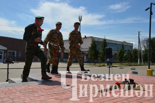 Чирмешәндә һава десантчылары бәйрәм итте (ФОТОРЕПОРТАЖ)