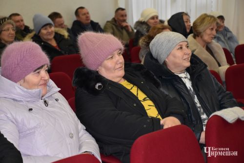 Мордва Афонькәсе авыл җирлегендә яшәүчеләр урам юлларын ясауны сорый (ФОТОРЕПОРТАЖ)