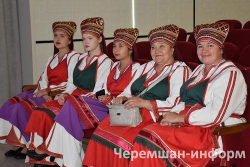 В Черемшане прошел республиканский форум мордовской молодежи "Вастома" (ФОТОРЕПОРТАЖ)