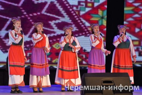 В Черемшане прошел республиканский форум мордовской молодежи "Вастома" (ФОТОРЕПОРТАЖ)