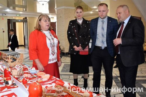 В Черемшане прошел республиканский форум мордовской молодежи "Вастома" (ФОТОРЕПОРТАЖ)