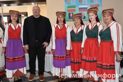 В Черемшане прошел республиканский форум мордовской молодежи "Вастома" (ФОТОРЕПОРТАЖ)