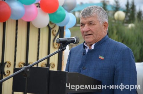 Двойной праздник в Черемшане: тепло души и новые дороги (ФОТОРЕПОРТАЖ)