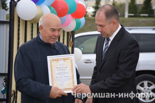 Двойной праздник в Черемшане: тепло души и новые дороги (ФОТОРЕПОРТАЖ)
