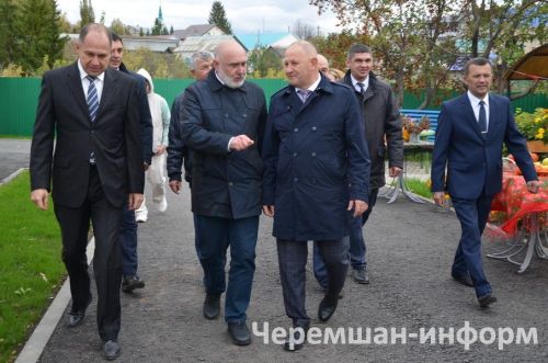Двойной праздник в Черемшане: тепло души и новые дороги (ФОТОРЕПОРТАЖ)