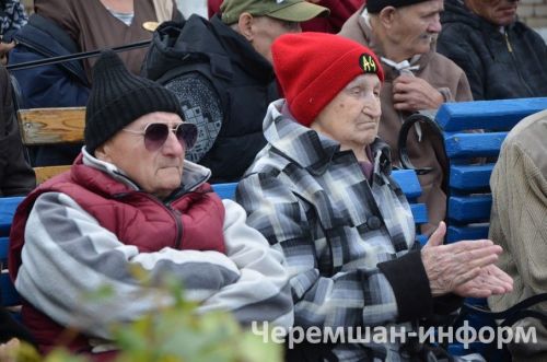 Двойной праздник в Черемшане: тепло души и новые дороги (ФОТОРЕПОРТАЖ)