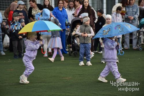 Чирмешәндә Балаларны яклау көненә күбекле шоу оештырганнар (ФОТОРЕПОРТАЖ)