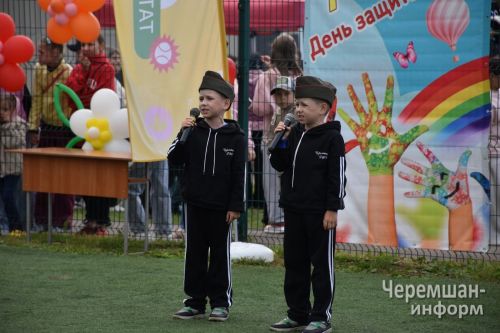 Чирмешәндә Балаларны яклау көненә күбекле шоу оештырганнар (ФОТОРЕПОРТАЖ)