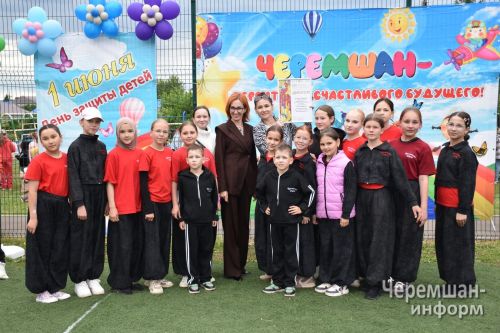 Чирмешәндә Балаларны яклау көненә күбекле шоу оештырганнар (ФОТОРЕПОРТАЖ)