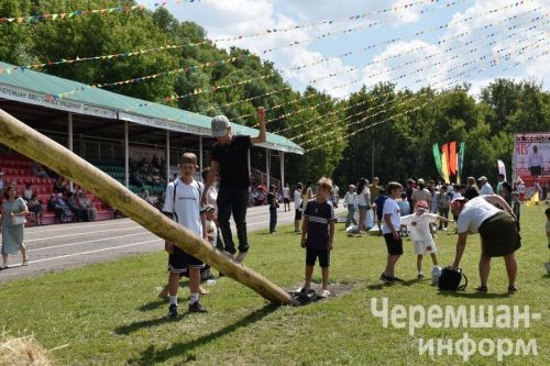Чирмешән районындагы «Уяв» төсләре: озакка истә калачак бәйрәмнең фототарихы (ФОТОРЕПОРТАЖ)